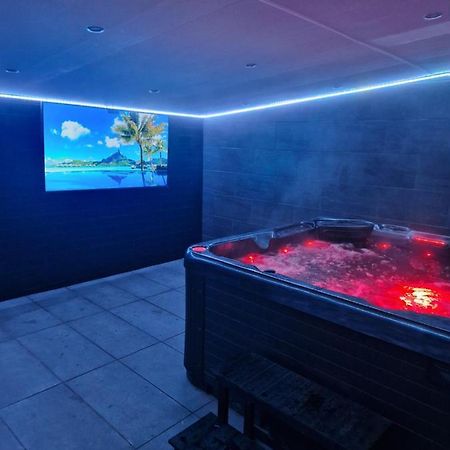 Short Stopzzz & Indoor Hot Tub Μάντσεστερ Εξωτερικό φωτογραφία