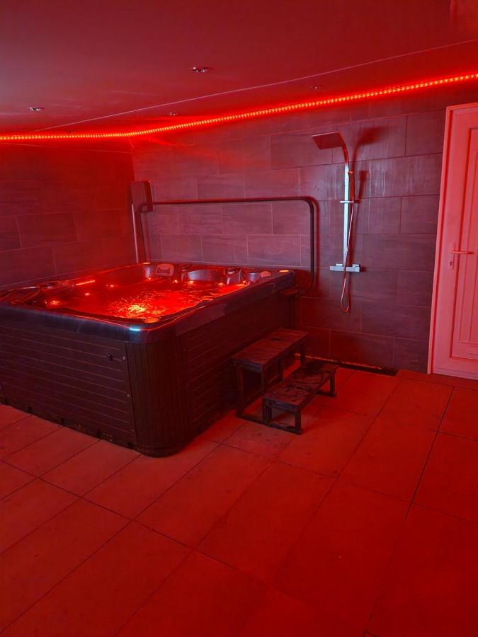 Short Stopzzz & Indoor Hot Tub Μάντσεστερ Εξωτερικό φωτογραφία